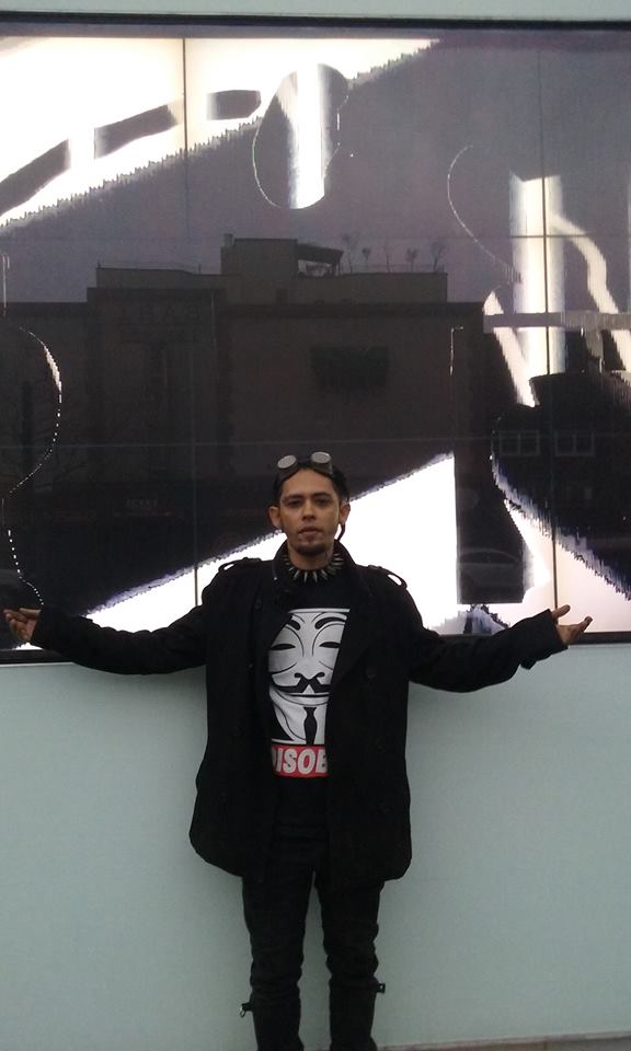 Azrael_Cedavid_aka_Rodrigo_Cedavid_Bastidas No body Doubles Please!